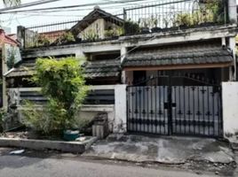 5 Bedroom House for sale in Dukuhpakis, Surabaya, Dukuhpakis