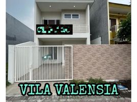 3 Habitación Casa en venta en Wiyung, East Jawa, Wiyung