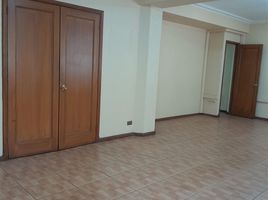 120 SqM Office for sale in Cerro San Cristobal, Santiago, Santiago, Santiago
