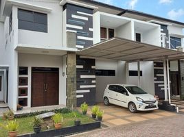 4 Bedroom Villa for sale in Husein Sastranegara International Airport, Andir, Cimahi Tengah