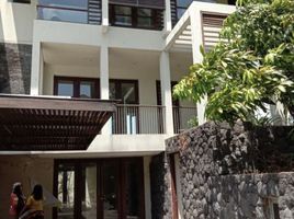 5 Bedroom House for sale in Dukuhpakis, Surabaya, Dukuhpakis