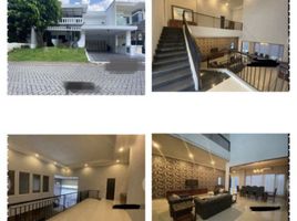 5 Bedroom House for sale in Dukuhpakis, Surabaya, Dukuhpakis