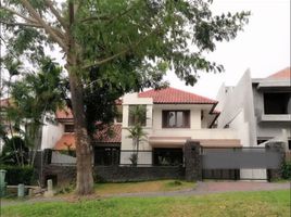 5 Bedroom House for sale in Dukuhpakis, Surabaya, Dukuhpakis