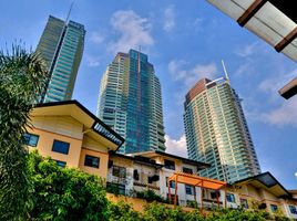 3 chambre Condominium for sale in Buendia MRT-3, Makati City, Makati City