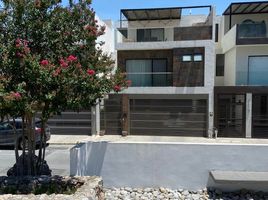 4 Habitación Casa en venta en Monterrey, Nuevo León, Monterrey, Nuevo León