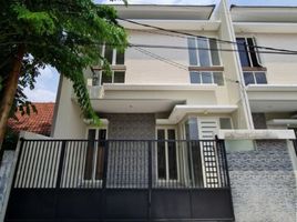 4 Bedroom House for sale in East Jawa, Gayungan, Surabaya, East Jawa