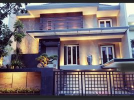 5 Bedroom House for sale in Dukuhpakis, Surabaya, Dukuhpakis