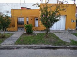 2 Bedroom House for sale in Lanus, Buenos Aires, Lanus