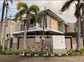 5 Bedroom Villa for sale in Kenjeran, Surabaya, Kenjeran