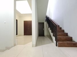 6 Bedroom Villa for sale in Halim Perdanakusuma Airport, Makasar, Pasar Minggu