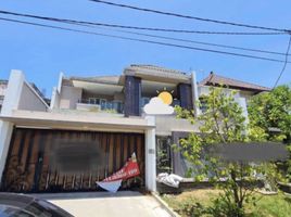 6 Bedroom Villa for sale in Kenjeran, Surabaya, Kenjeran