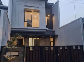 4 Bedroom House for sale in Gunung Anyar, Surabaya, Gunung Anyar