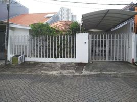 3 Schlafzimmer Villa zu verkaufen in Dukuhpakis, East Jawa, Dukuhpakis