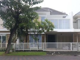 4 Habitación Villa en venta en Wiyung, East Jawa, Wiyung