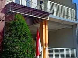 4 Bedroom House for sale in Dukuhpakis, Surabaya, Dukuhpakis