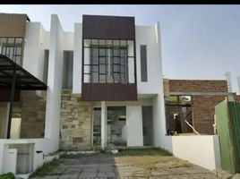 3 Bedroom House for sale in Wiyung, Surabaya, Wiyung