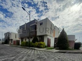 3 Bedroom House for sale in Conocoto, Pichincha, Conocoto