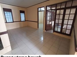 6 Kamar Rumah for sale in Margacinta, Bandung, Margacinta