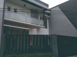 4 Kamar Rumah for sale in Gayungan, Surabaya, Gayungan