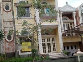 5 Habitación Villa en venta en Wiyung, East Jawa, Wiyung