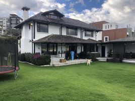 4 Bedroom House for sale in Cumbaya, Quito, Cumbaya