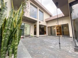 5 Bedroom House for sale in Bogota, Cundinamarca, Bogota