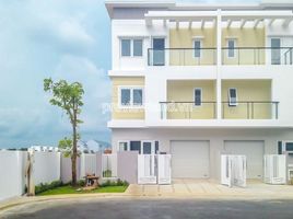 3 Phòng ngủ Nhà mặt tiền for sale in Quận 9, TP.Hồ Chí Minh, Phú Hữu, Quận 9