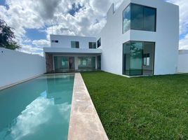4 Schlafzimmer Villa zu verkaufen in Yaxkukul, Yucatan, Yaxkukul, Yucatan
