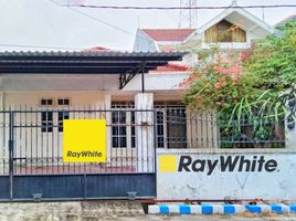 4 Bedroom House for sale in Dukuhpakis, Surabaya, Dukuhpakis