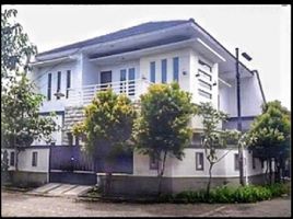 4 Habitación Villa en venta en Wiyung, East Jawa, Wiyung