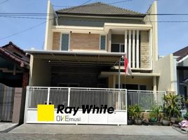 4 Habitación Villa en venta en Rungkut, East Jawa, Rungkut