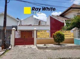 4 Bedroom House for sale in Dukuhpakis, Surabaya, Dukuhpakis