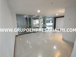 7,000 SqM Office for rent in Centro Comercial Unicentro Medellin, Medellin, Medellin