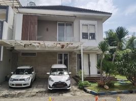 4 Schlafzimmer Haus zu verkaufen in Wiyung, East Jawa, Wiyung