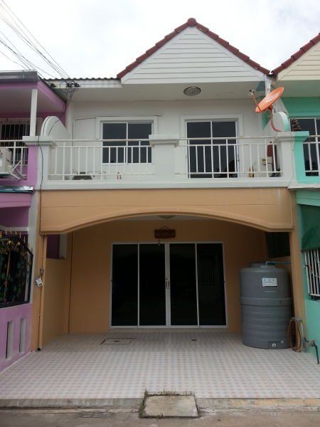 2 Bedroom Townhouse For Rent In Nong Prue, Chon Buri
