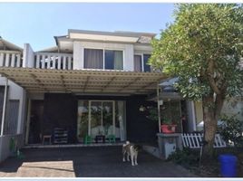 4 Habitación Villa en venta en Wiyung, East Jawa, Wiyung
