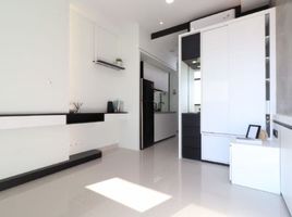 1 Kamar Apartemen for rent in Dukuhpakis, Surabaya, Dukuhpakis