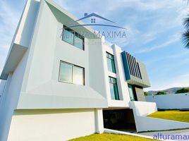 5 Habitación Casa en venta en Zapopan, Jalisco, Zapopan