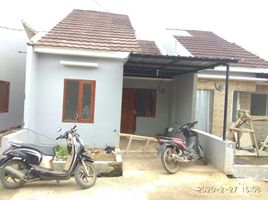 2 Kamar Vila for sale in Husein Sastranegara International Airport, Andir, Sumurbandung