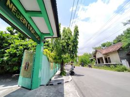  Tanah for sale in Yogyakarta, Seyegan, Sleman, Yogyakarta