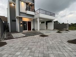 3 Kamar Vila for sale in Ngemplak, Sleman, Ngemplak