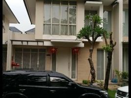 4 Kamar Rumah for rent in East Jawa, Lakarsantri, Surabaya, East Jawa