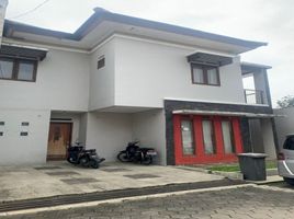 4 Bedroom House for sale in Cidadap, Bandung, Cidadap