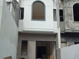 3 Habitación Villa en venta en Rungkut, East Jawa, Rungkut