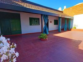2 Bedroom House for sale in General Sarmiento, Buenos Aires, General Sarmiento