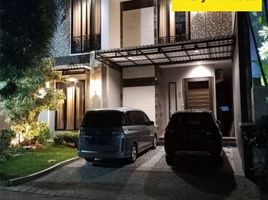 4 Bedroom House for sale in East Jawa, Lakarsantri, Surabaya, East Jawa