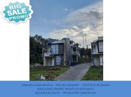 2 Bedroom Villa for sale in Dukuhpakis, Surabaya, Dukuhpakis