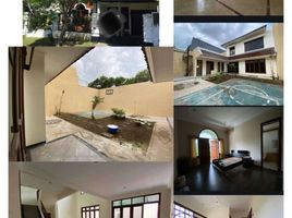 5 Bedroom House for sale in Dukuhpakis, Surabaya, Dukuhpakis