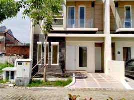 4 Bedroom House for sale in Gayungan, Surabaya, Gayungan