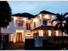 5 Bedroom House for sale in Dukuhpakis, Surabaya, Dukuhpakis